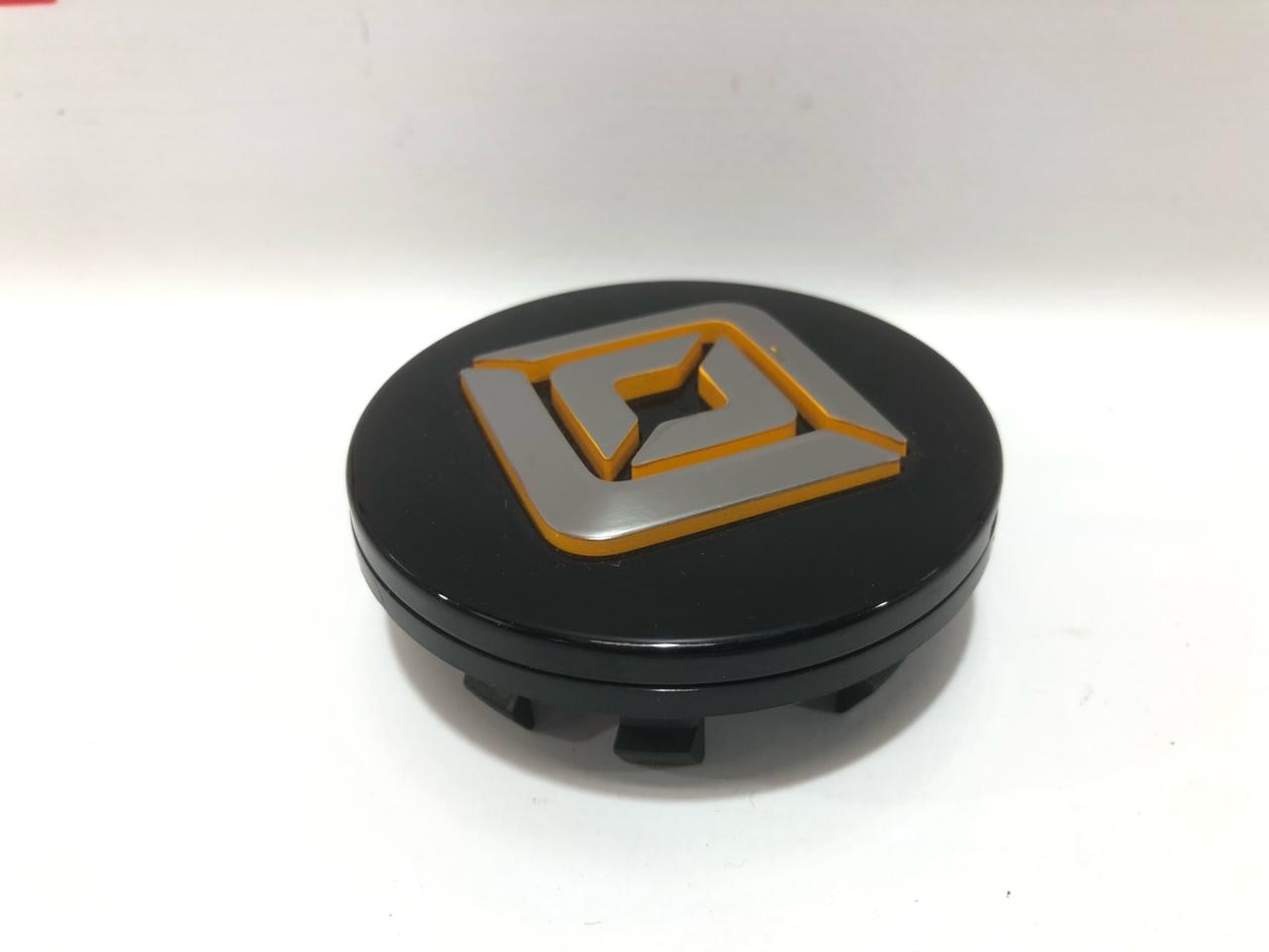 колпачок литого диска Rivian R1T 1 поколение 2022, PT00000738, PT00001895-E-002, PT00001895-E-001 - фото №1