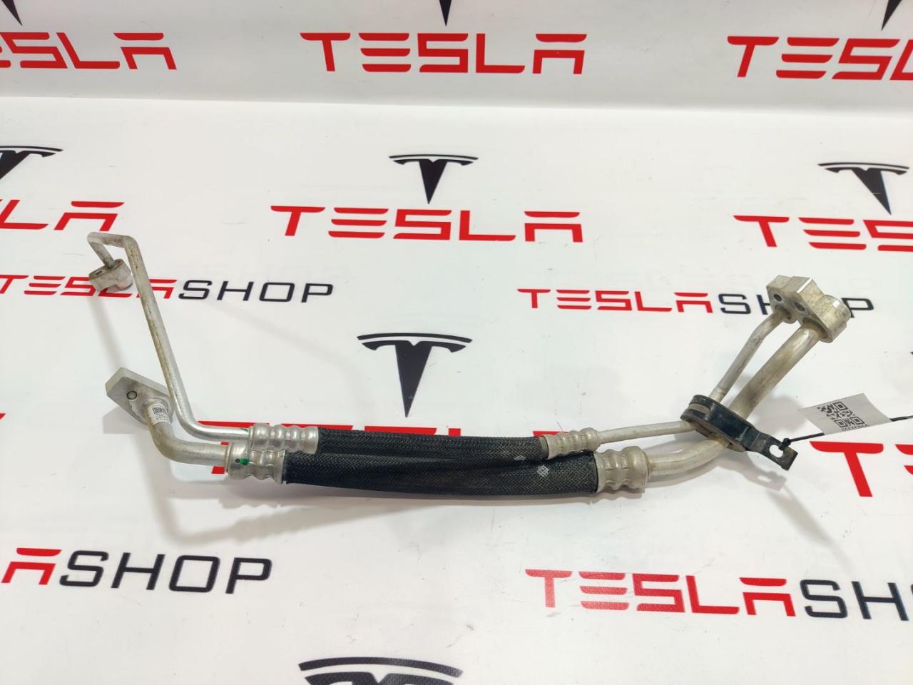 трубка кондиционера Tesla Model X 1 поколение 2019, электро, 1037334-00-D - фото №1