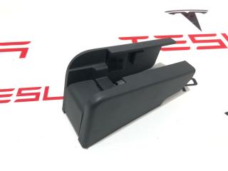 Заглушка салазки сиденья Rivian R1T 1 поколение 2022, 88285-SRT000, PT00003281