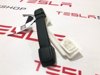 ручка внутренняя потолочная Rivian R1T 1 поколение 2022, D6800236, PT00017957-H-001
