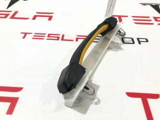 ручка внутренняя потолочная Rivian R1T 1 поколение 2022, D6800236, PT00017957-H-001