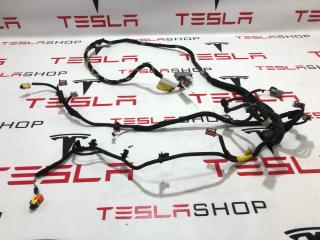 Электропроводка сиденья водительского Tesla Model 3 1 поколение 2019, электро, 1076116-02-C, 1126932-00-B