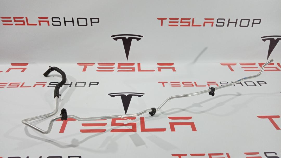 трубка кондиционера Tesla Model S 1 поколение 2012 - фото №1