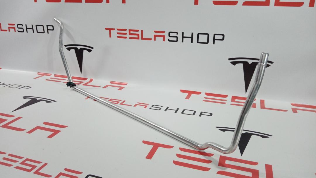 Шланги охлаждающей жидкости Tesla Model S 1 поколение 2015, 1018474-00-C - фото №1