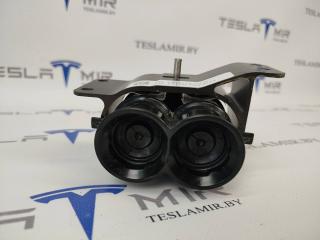 Клапан охлаждающей жидкости (бинокль) Tesla Model S 1 поколение [рестайлинг] 2018, 1003117-00