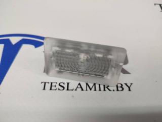 Фонарь подсветки двери/багажника белый (лампочка подсветки) Tesla Model 3 1 поколение 2021, 1007151-70