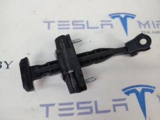 ограничитель открывания двери Tesla Model Y 1 поколение 2021, 1500682-00