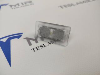 Фонарь подсветки двери/багажника белый (лампочка подсветки) Tesla Model S 1 поколение [рестайлинг] 2017, 1007151-70