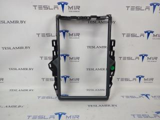 Рамка декоративная компьютера MCU (основного монитора) Tesla Model S 1 поколение [рестайлинг] 2017, 1083948-00, 1083944-01