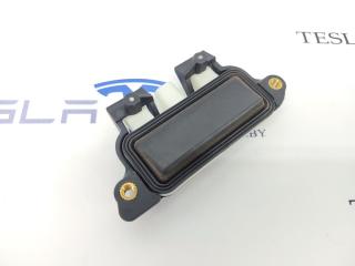 кнопка открытия багажника Tesla Model S 1 поколение [рестайлинг] 2017, 1007285-00, 1007287-00