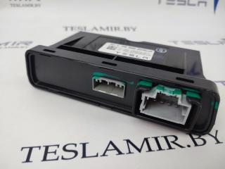 Блок контроля стояночного тормоза Tesla Model S 1 поколение [рестайлинг] 2017, 1007618-00