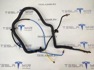 Трубопровод соединительный передних пневмостоек (3 линии) Tesla Model S 1 поколение [рестайлинг] 2017, 1061811-00