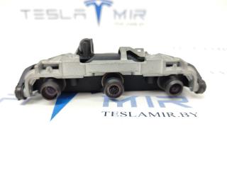 Камера тройная (TRIPLE) лобового стекла (регулируемая) Tesla Model 3 1 поколение 2020, 1143746-00