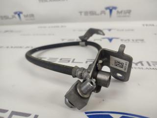 шланг тормозной Tesla Model 3 1 поколение 2020, 1044721-00