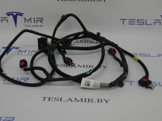 Электропроводка бампера заднего Tesla Model 3 1 поколение 2022, 1067959-00