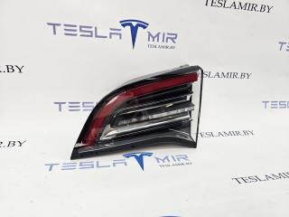 фонарь крышки багажника правый Tesla Model Y 1 поколение 2021, 1077402-00, 1077404-00, 1502089-00