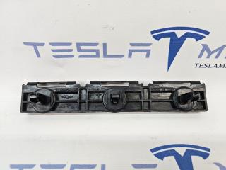 Кронштейн порога Tesla Model S 1 поколение [рестайлинг] 2017, 1003691-00