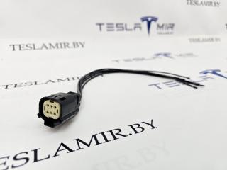 Разъем (фишка) проводки ПТФ Tesla Model S 1 поколение [рестайлинг] 2017, 1004420-04, 2004420-00
