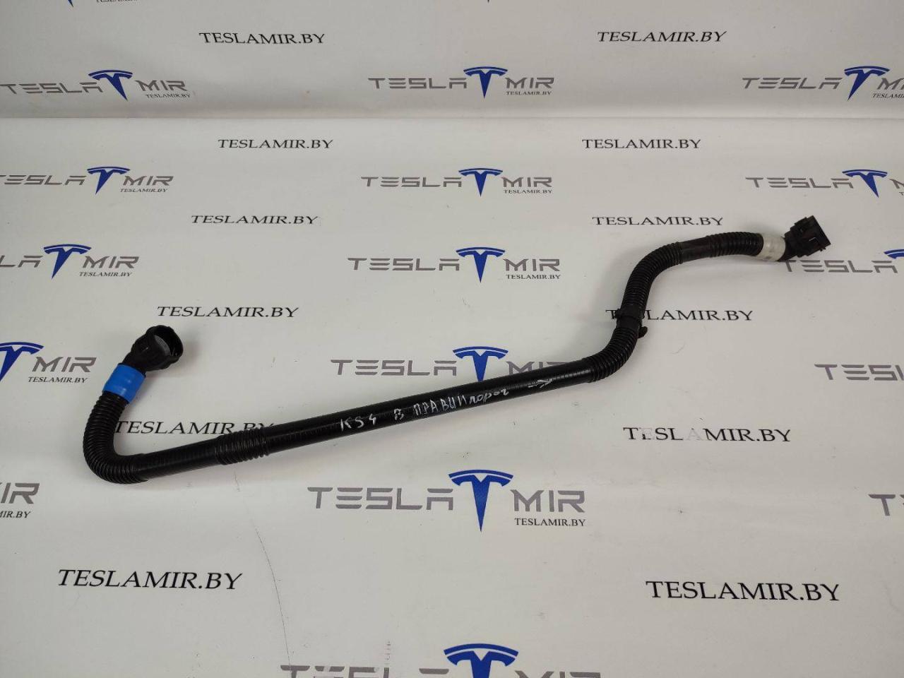 Шланг системы охлаждения - трубопровод порога Tesla Model 3 1 поколение 2023, 1501345-00 - фото №1
