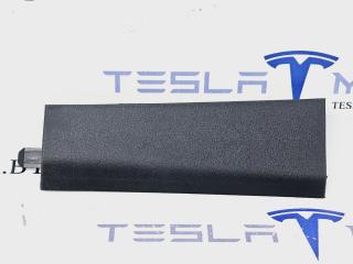 Накладка стойки А (дверного проема) - средняя часть правая Tesla Model Y 1 поколение 2021, 1494622-00