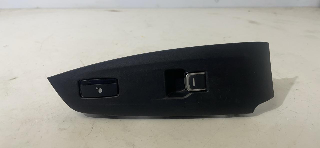 кнопка стеклоподъемника заднего левого Honda Accord 10 поколение 2018, 1.5 л., бензин, АКПП, седан - фото №1