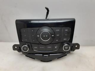 панель управления магнитолой Chevrolet Cruze 1 поколение [рестайлинг] 2014, 1.4 л., бензин, АКПП, седан, 95914367