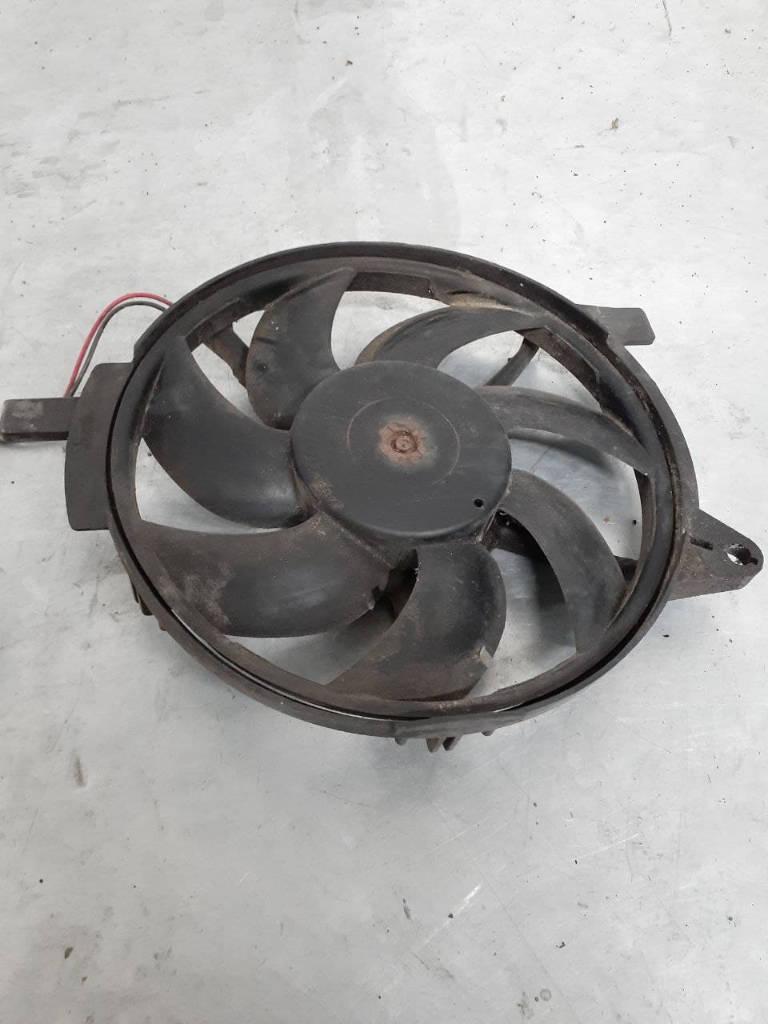 вентилятор радиатора Mercedes-Benz Vito W638 1999, 6385000593 - фото №1