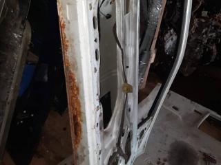 дверь передняя левая Renault Clio 2 поколение [рестайлинг] 2003, хетчбэк 3 дв.