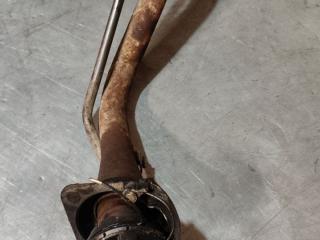 горловина топливного бака Toyota Avensis Verso 1 поколение 2001, 2.0 л., дизель