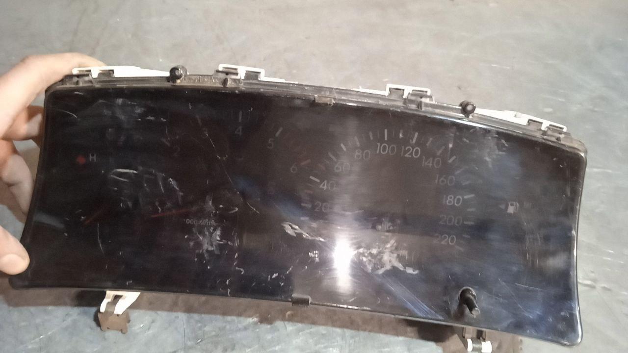 щиток приборов (приборная панель) Toyota Corolla 9 поколение (E120/E130) (2002 - 2004), 1.4 л., дизель, МКПП, 8380012A00 - фото №1