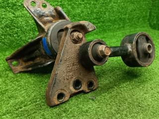 подушка крепления двигателя Kia Sportage 3 поколение [рестайлинг] 2014, 2.0 л., CRDi, D4HA, дизель, МКПП, aa3-sirius sliver, внедорожник 5 дв., полный привод, правый руль, 218252S200