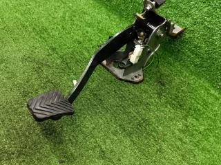 педаль сцепления Kia Sportage 3 поколение [рестайлинг] 2014, 2.0 л., CRDi, D4HA, дизель, МКПП, aa3-sirius sliver, внедорожник 5 дв., полный привод, правый руль, 328102S950