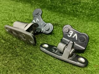 петля двери Mercedes-Benz C-Класс W204/S204 W204.008 2008, 2.2 л., CDi, OM 646.811, дизель, АКПП, седан, задний привод, правый руль, A2047301237, A2047301037