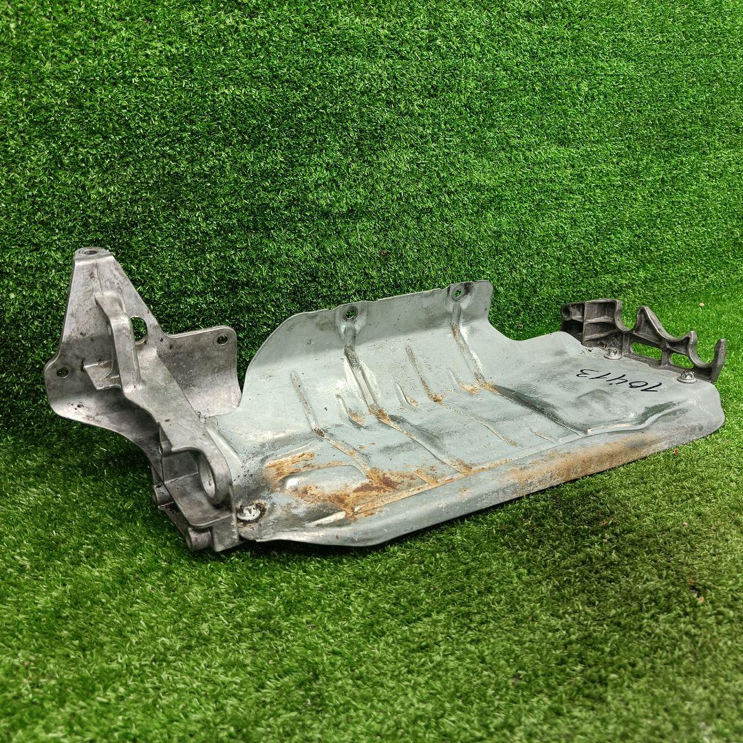 кронштейн воздушного фильтра Mercedes-Benz C-Класс W204/S204 W204.008 2008, 2.2 л., CDi, OM 646.811, дизель, АКПП, седан, задний привод, правый руль, A6460941141 - фото №1