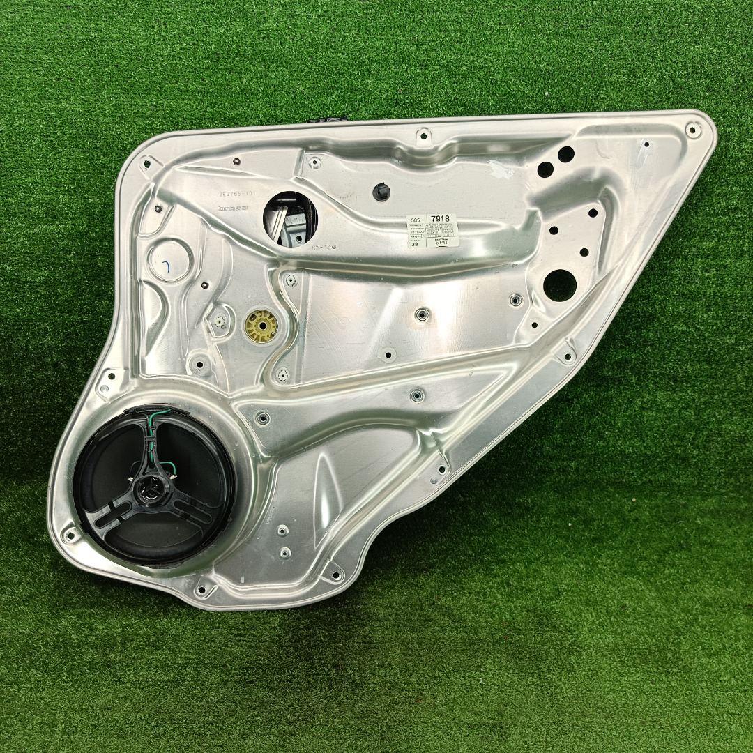 стеклоподъемник Mercedes-Benz C-Класс W204/S204 W204.008 2008, 2.2 л., CDi, OM 646.811, дизель, АКПП, седан, задний привод, правый руль, A2047330808, A2048202902 - фото №1