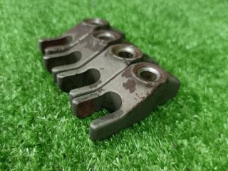 крепление форсунки Kia Sportage 3 поколение 2013, 2.0 л., D4HA, дизель, МКПП, 1k-black pearl, внедорожник 5 дв., полный привод, правый руль, 338142F000