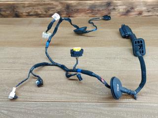 дверная проводка Kia Ceed 2 поколение [рестайлинг] 2017, 1.4 л., MPI, G4LC, бензин, МКПП, 1k-black pearl, хетчбэк 5 дв., передний привод, правый руль, 91606-A2400