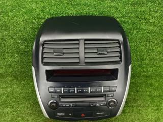 панель управления магнитолой Mitsubishi ASX 1 поколение GA1W 2010, 1.6 л., 4A92, бензин, МКПП, d17a, внедорожник 5 дв., передний привод, правый руль, 8002A920