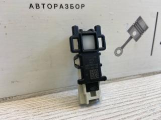 плафон подсветки бардачка Maserati Grecale 1 поколение M182 2023, 2.0 л., бензин, АКПП, внедорожник 5 дв., полный привод, правый руль, 68379077, 68379077AB, 68379077AB
