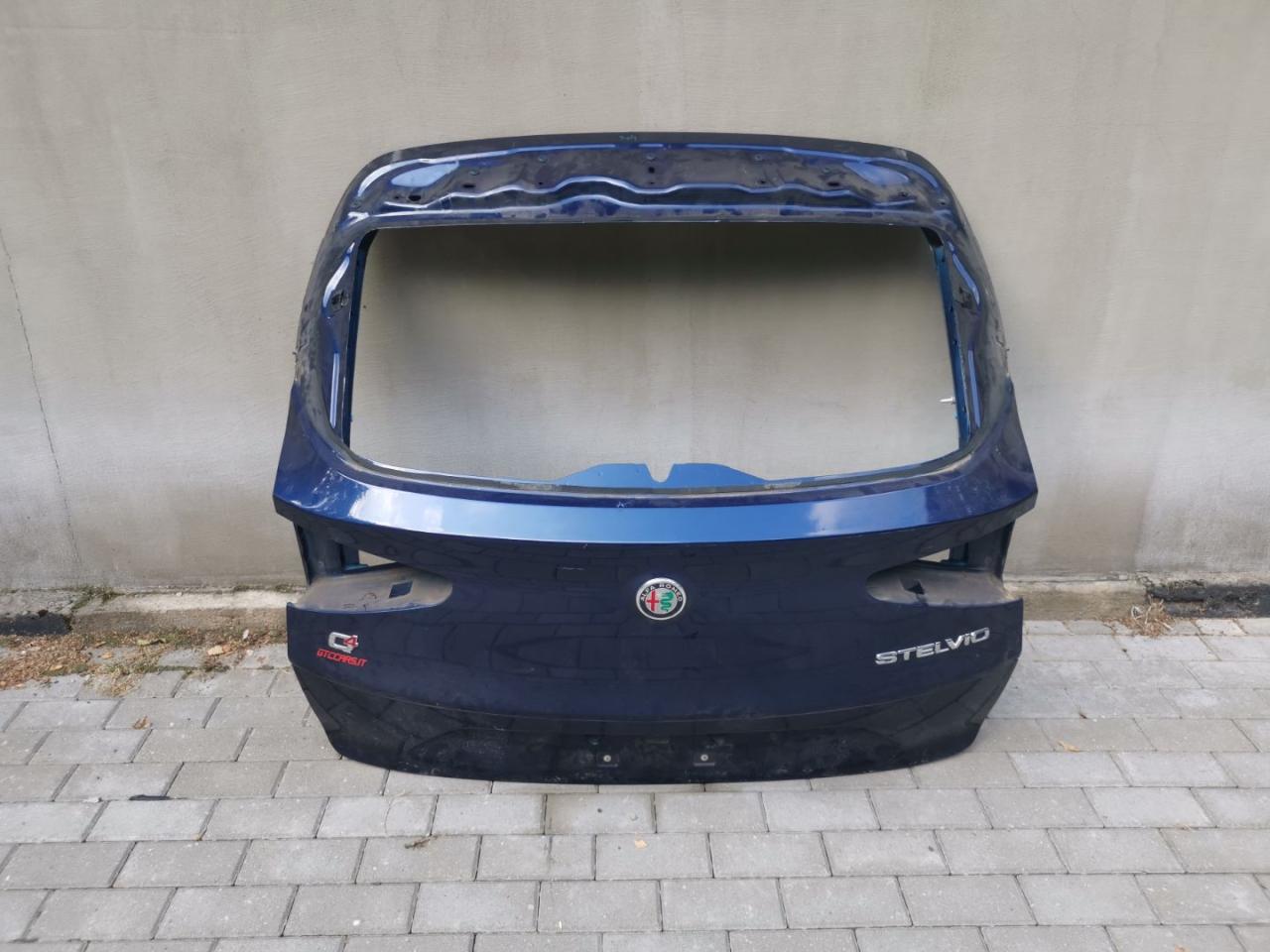 крышка багажника (дверь 3-5) Alfa Romeo Stelvio 1 поколение 949 2018, 2.2 л., дизель, АКПП, полный привод - фото №1