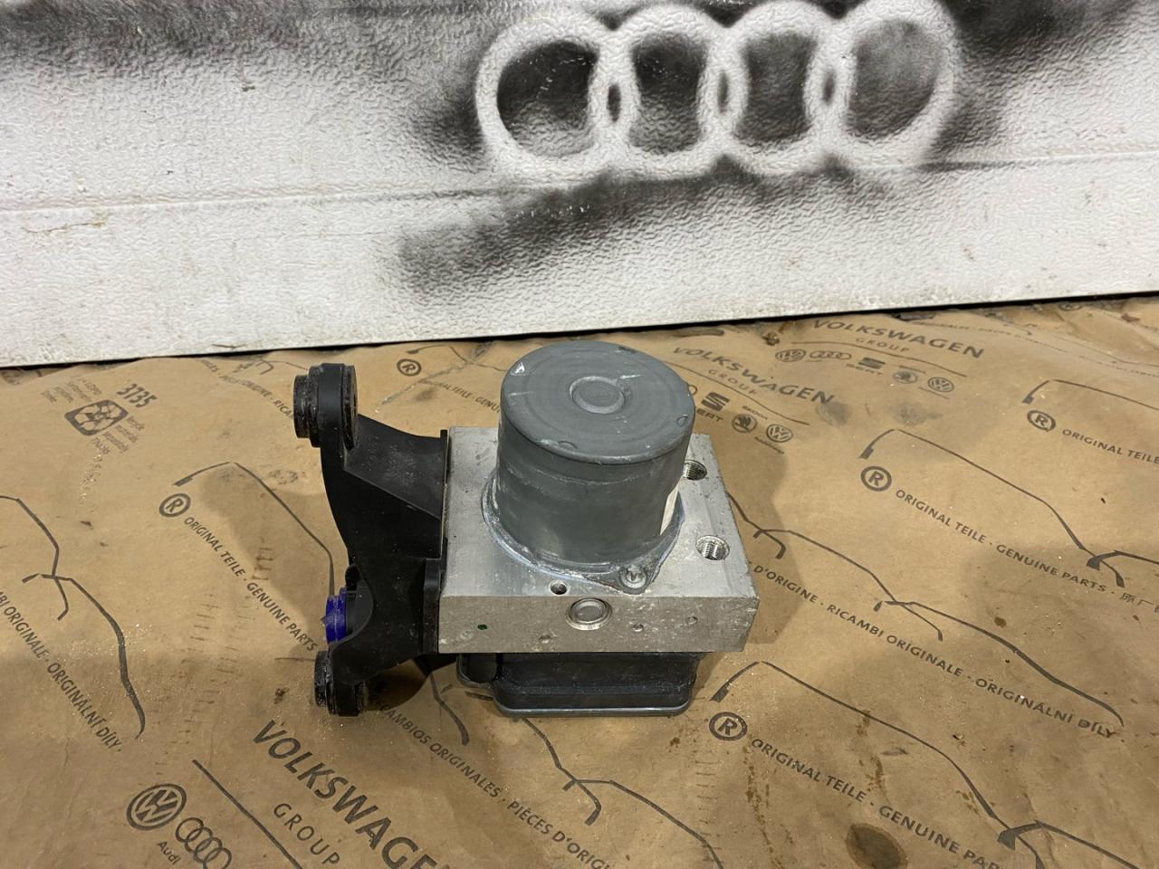 блок ABS Audi Q5 FY 2017, 80A614517E, 80A907379, 80A907379E - фото №1