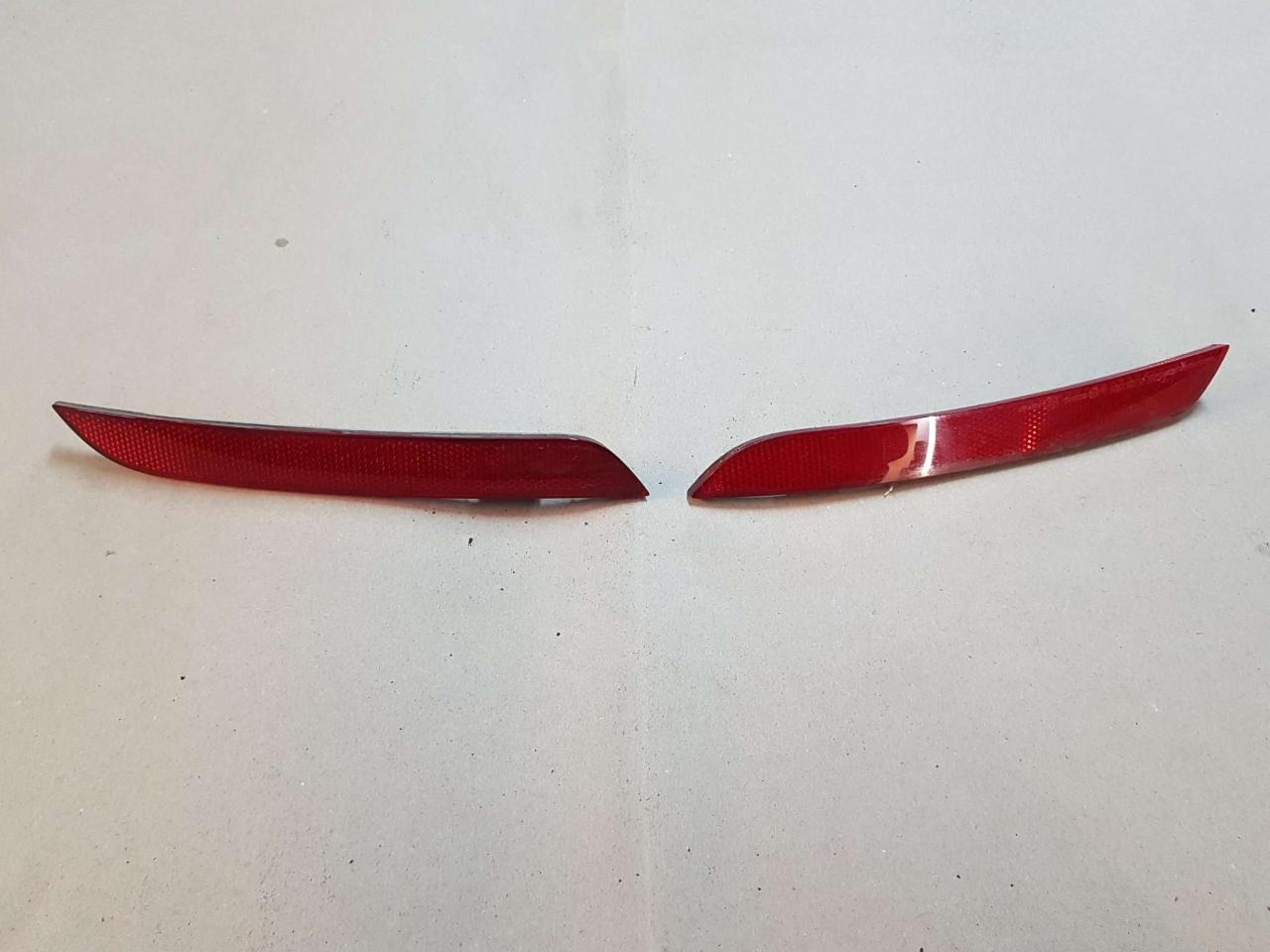 катафот лев. BMW 5 серия F07/F10/F11 F10 2012, 2.0 л., N47 D20 C, дизель, МКПП, седан, задний привод, правый руль, 7203237, 63147203237 - фото №1