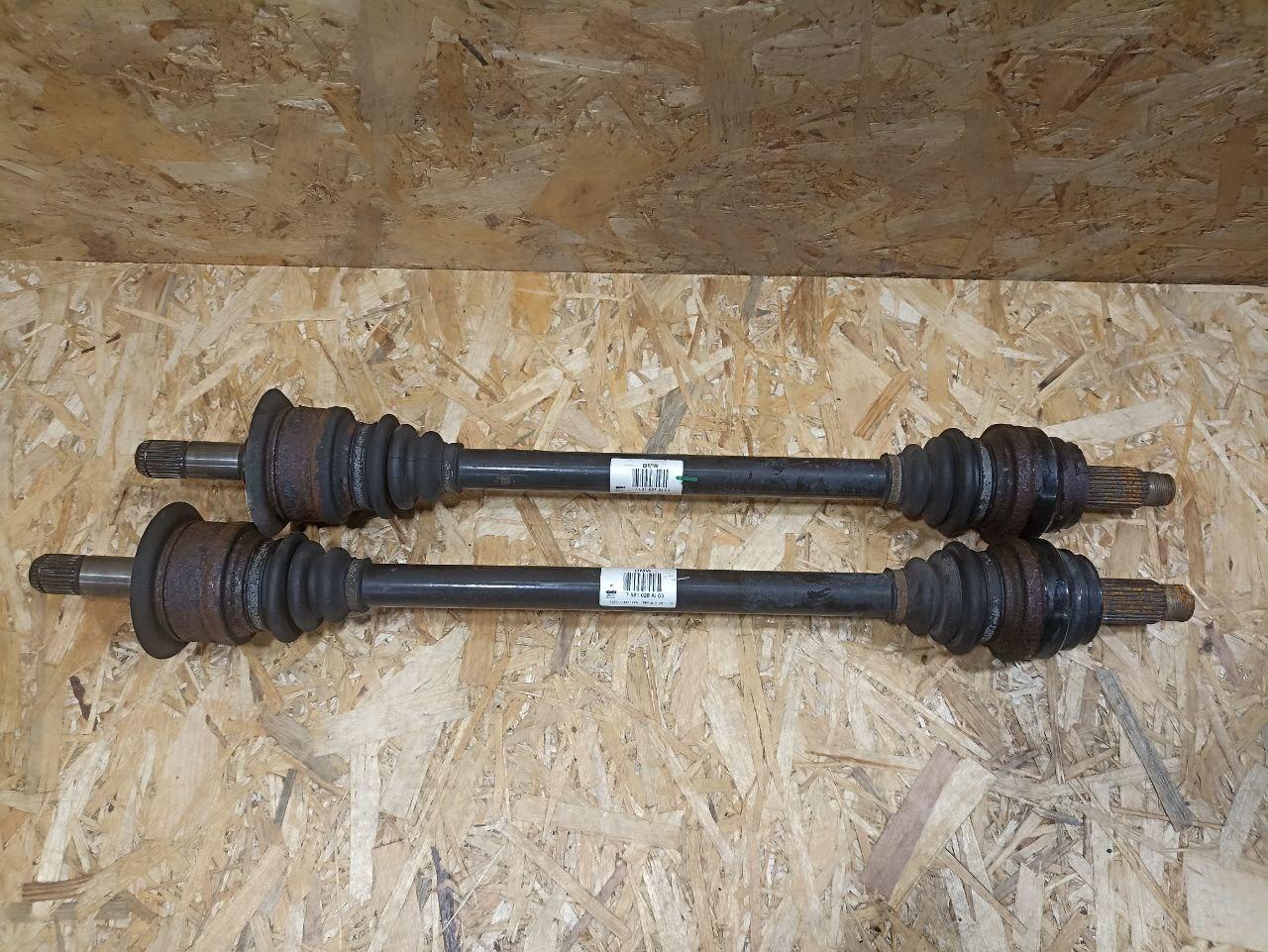 полуось задняя (приводной вал, ШРУС) BMW 5 серия F07/F10/F11 F10 2012, 2.0 л., N47 D20 C, дизель, АКПП, седан, задний привод, правый руль, 7581027, 33207581027 - фото №1