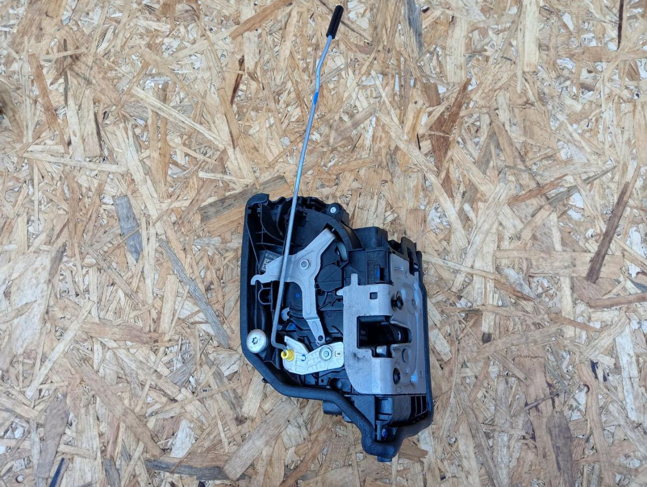 замок двери задней левой BMW X2 F39 2018, 2.0 л., дизель, МКПП, внедорожник 5 дв., полный привод, правый руль, 7281943, 51227281943 - фото №1