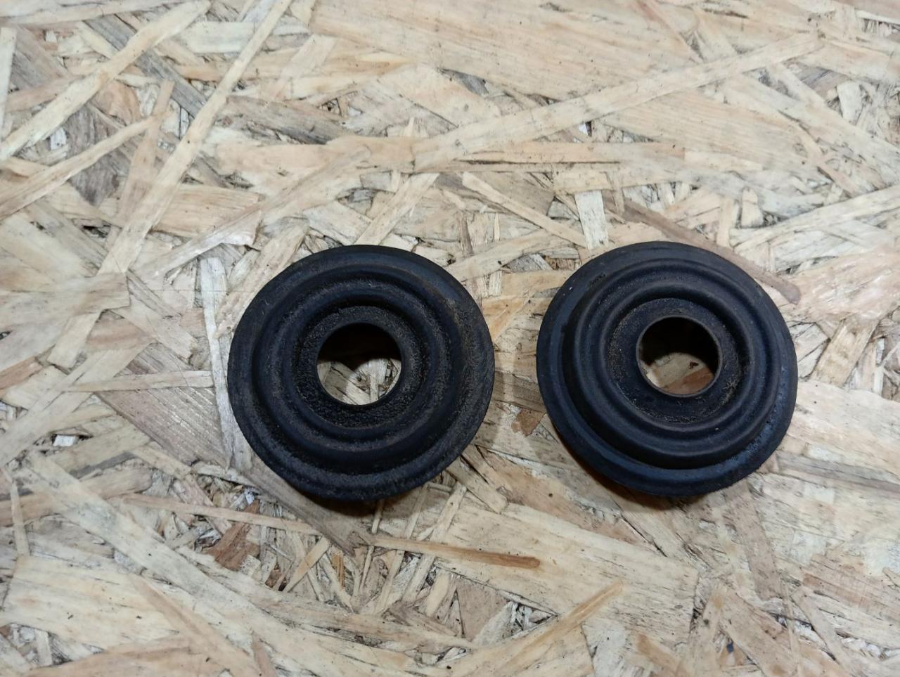 уплотнитель жабо BMW 3 серия E90/E91/E92/E93 E93 2007, 3.0 л., M57 306 D3, дизель, АКПП, кабриолет, задний привод, правый руль - фото №1
