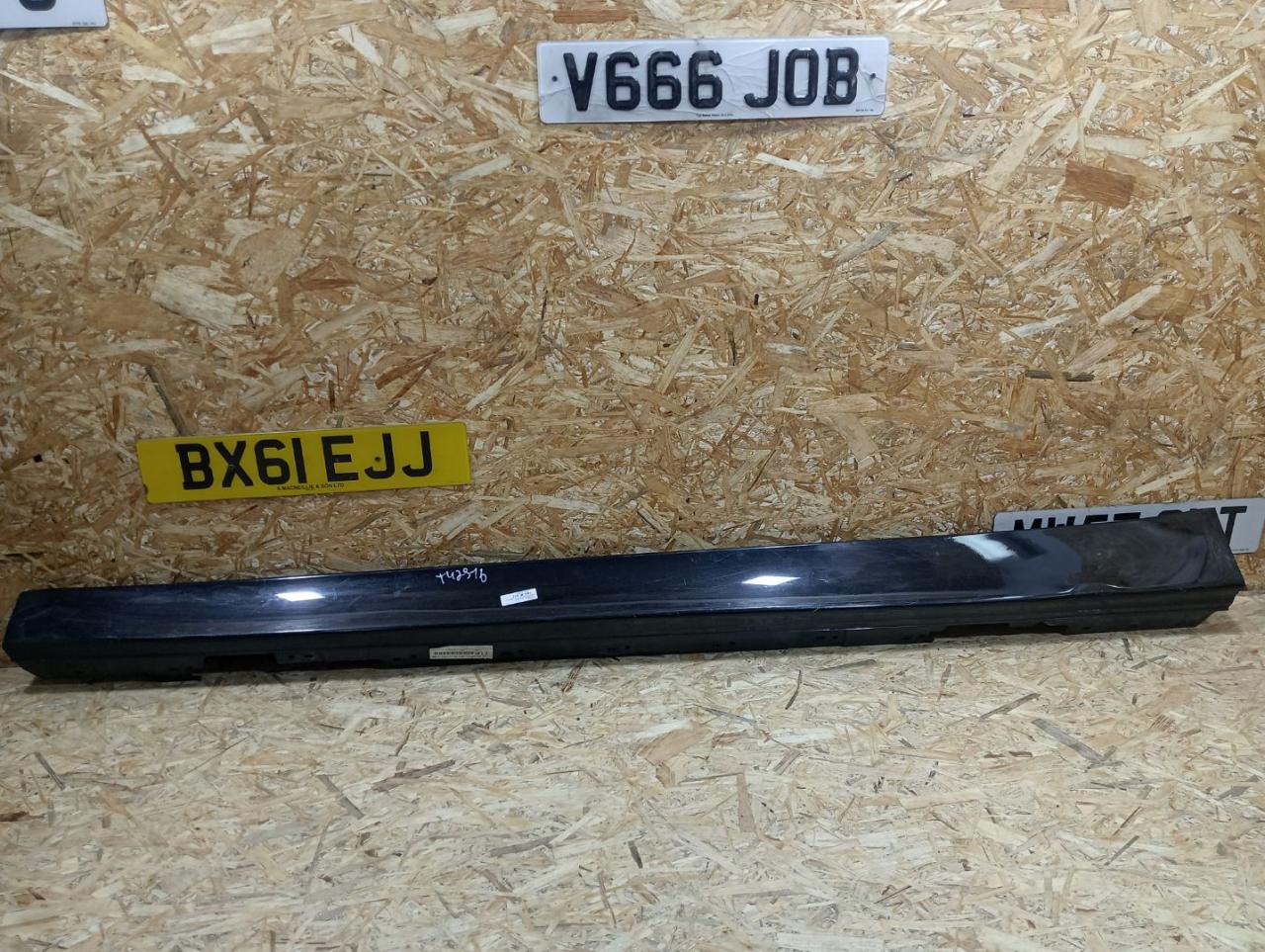 накладка на порог BMW 3 серия F30/F31/F34 F30 2014, 2.0 л., дизель, АКПП, черный, седан, полный привод, правый руль, 51777312751, 7312751, 7256911, 51777256911 - фото №1