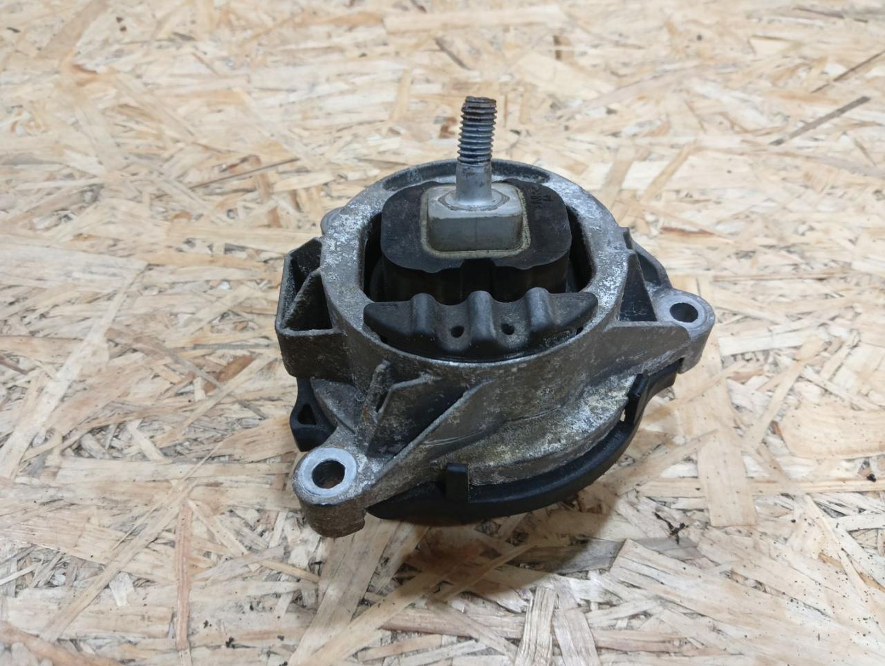 подушка крепления двигателя BMW 3 серия F30/F31/F34 F30 2014, 2.0 л., дизель, АКПП, черный, седан, полный привод, правый руль, 6856406, 22116856406 - фото №1