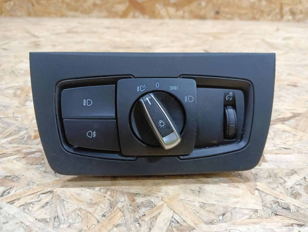переключатель света BMW 3 серия F30/F31/F34 F30 2014, 2.0 л., дизель, АКПП, черный, седан, полный привод, правый руль, 9265303, 61319265303, 61319393947, 9393947, 61319387286, 9387286, 61319259933, 9259933 - фото №1
