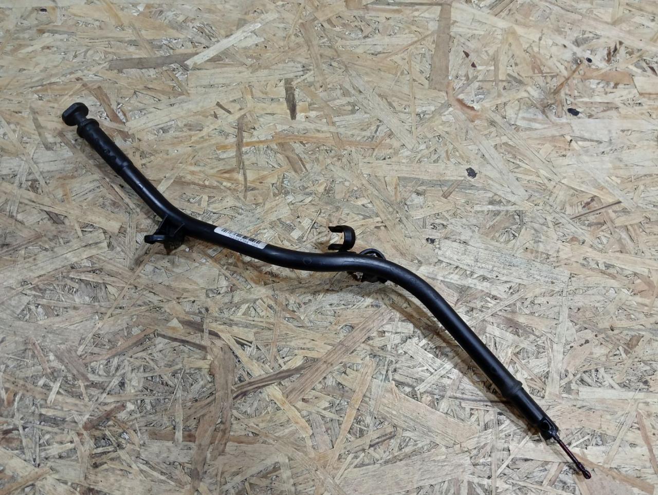 щуп двигателя BMW 3 серия F30/F31/F34 F30 2014, 2.0 л., дизель, АКПП, черный, седан, полный привод, правый руль, 781049304, 7810493, 11437810493, 11438516508, 8516508, 11437810715, 7810715 - фото №1