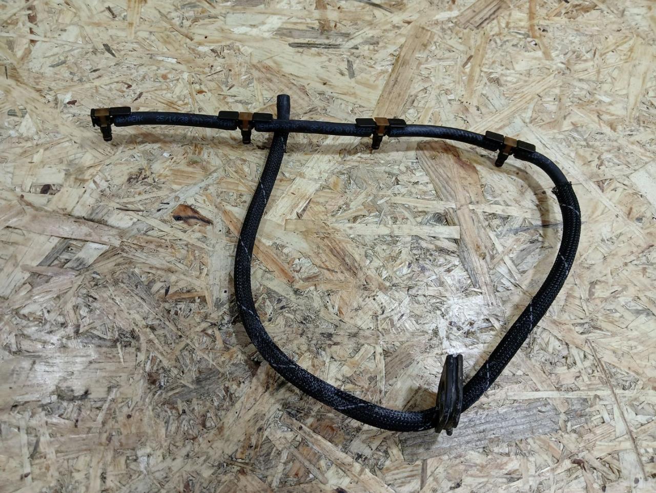 трубка обратки форсунок BMW 3 серия F30/F31/F34 F30 2014, 2.0 л., дизель, АКПП, черный, седан, полный привод, правый руль, 7823408, 13537823408 - фото №1
